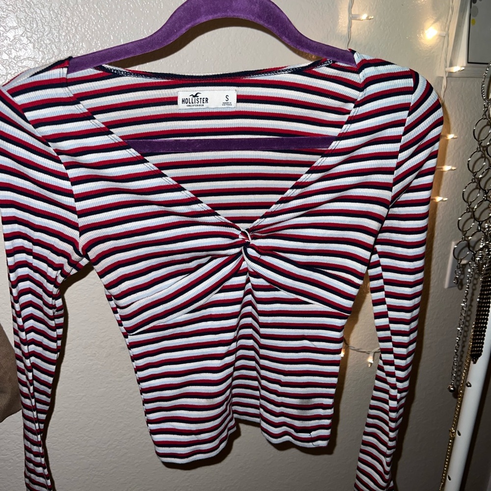 Hollister size small